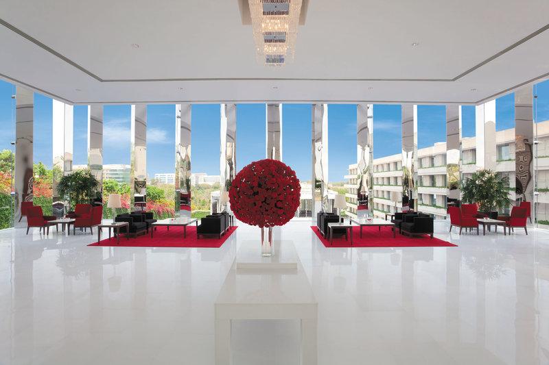 Trident Gurgaon Hotel Интериор снимка The lobby of the hotel
