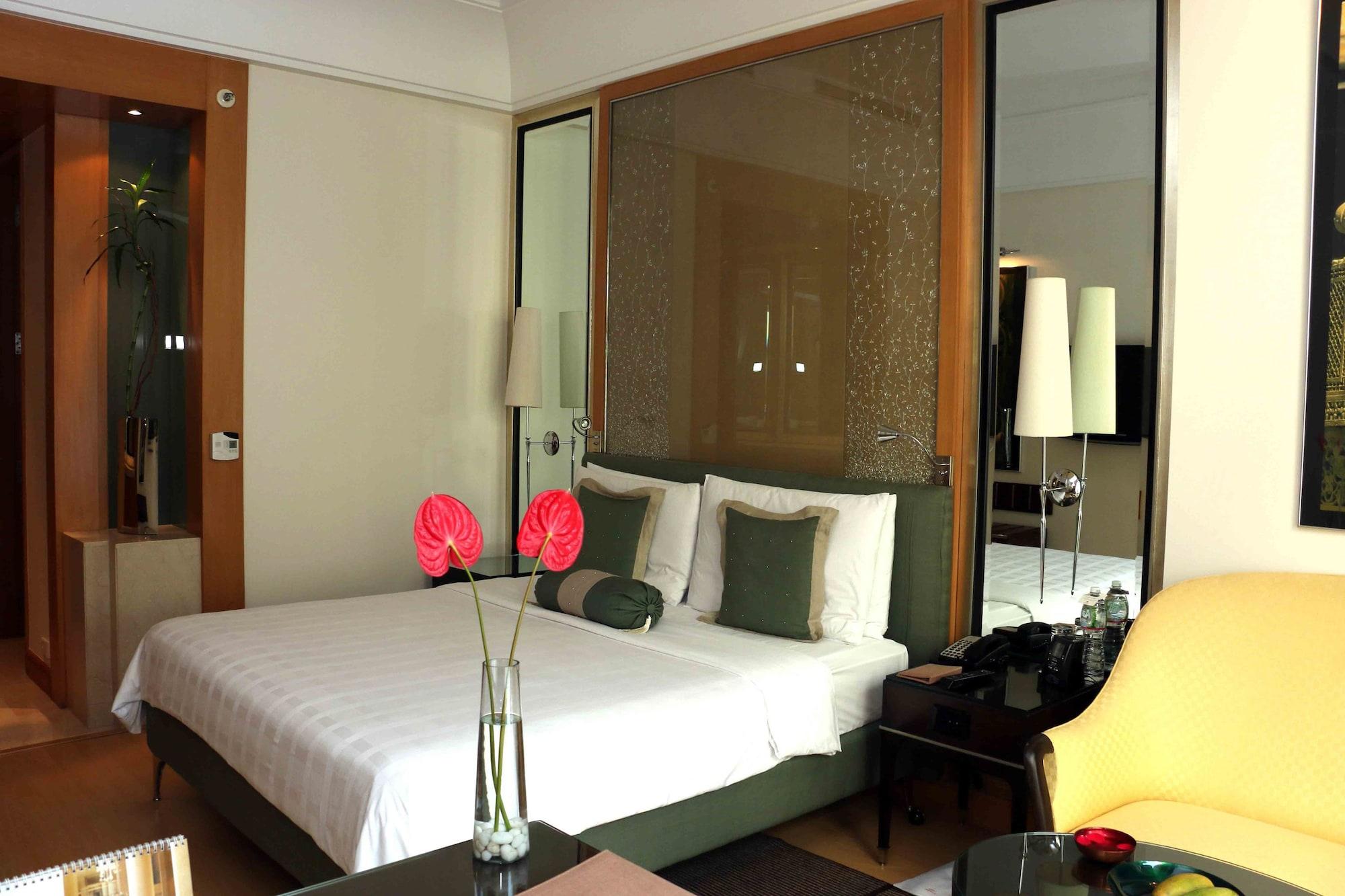 Trident Gurgaon Hotel Екстериор снимка A room at the Park Hyatt Hyderabad