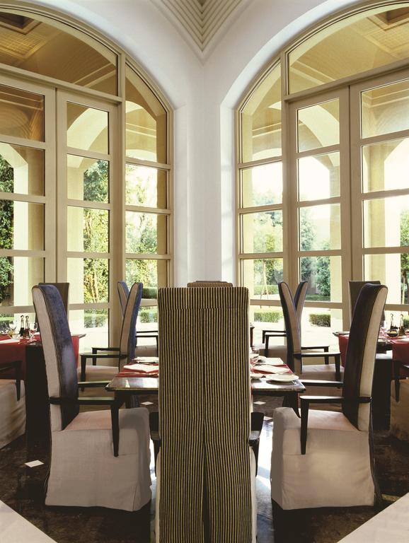 Trident Gurgaon Hotel Екстериор снимка The restaurant