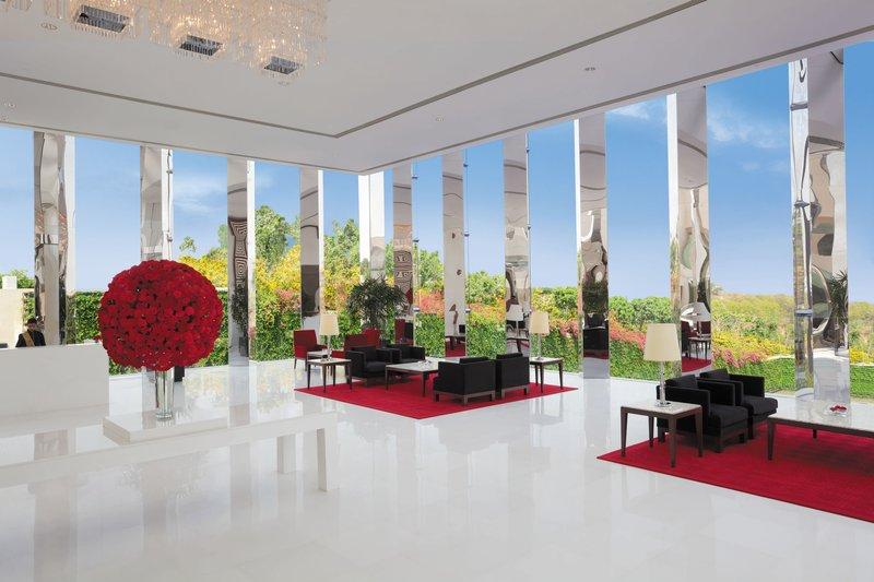 Trident Gurgaon Hotel Интериор снимка The lobby of the hotel