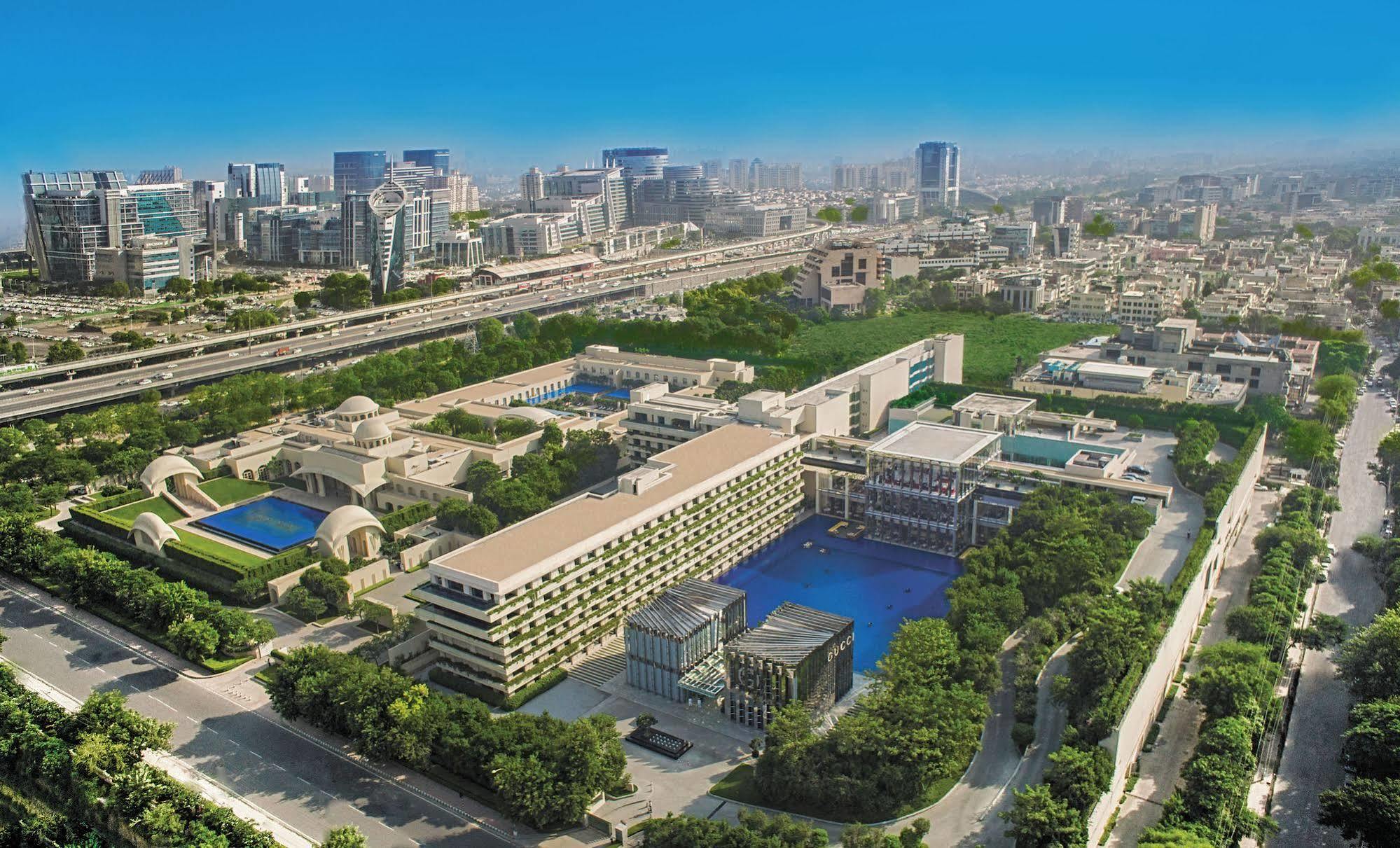 Trident Gurgaon Hotel Екстериор снимка The campus of the University of Tel Aviv