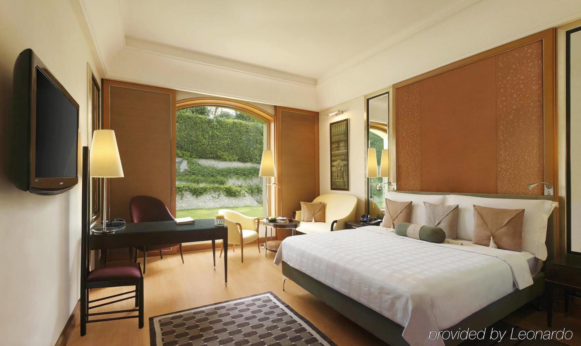 Trident Gurgaon Hotel Екстериор снимка A room at the Taj Bengal