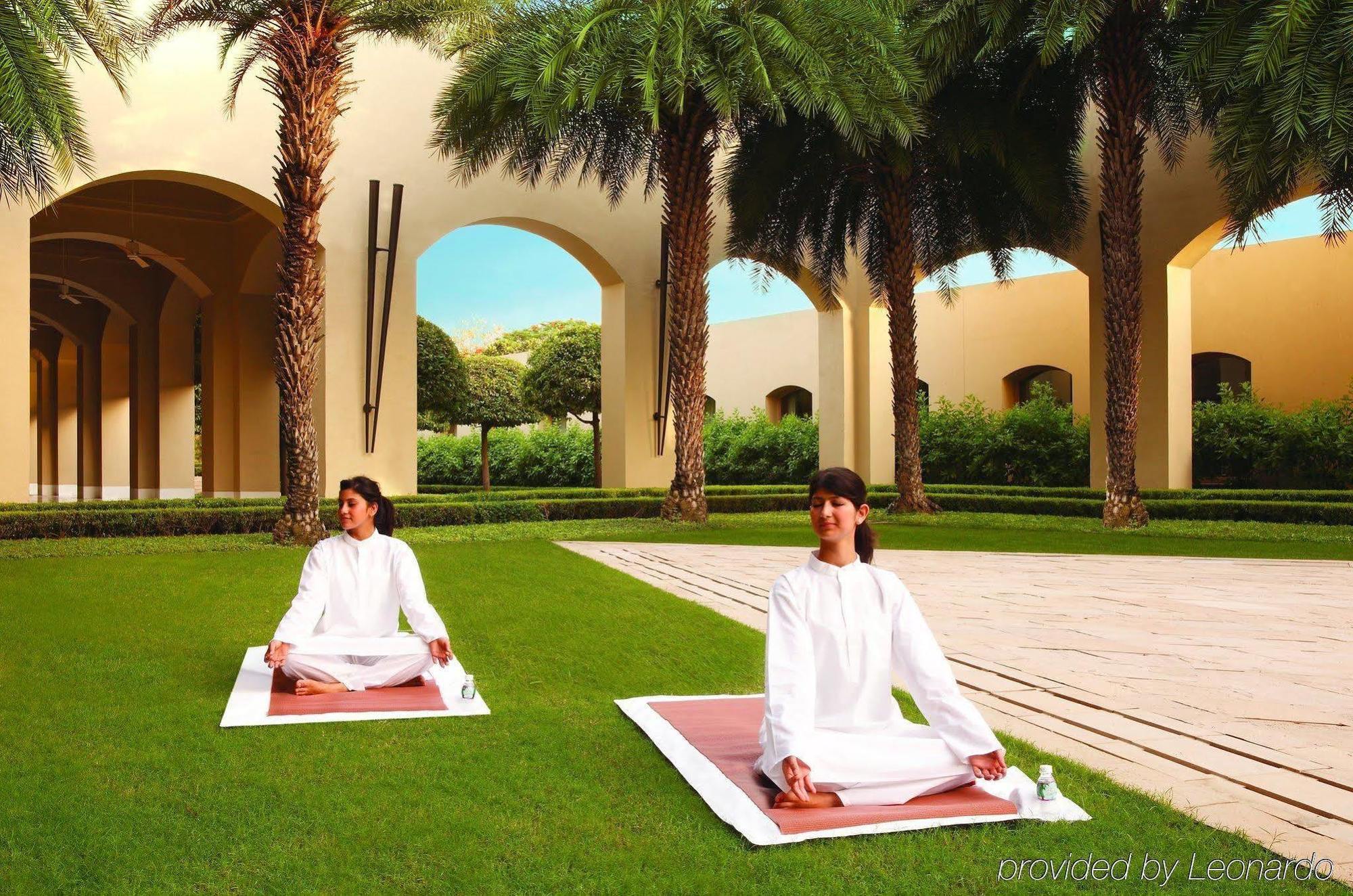 Trident Gurgaon Hotel Екстериор снимка Meditation at the Art of Living International Center